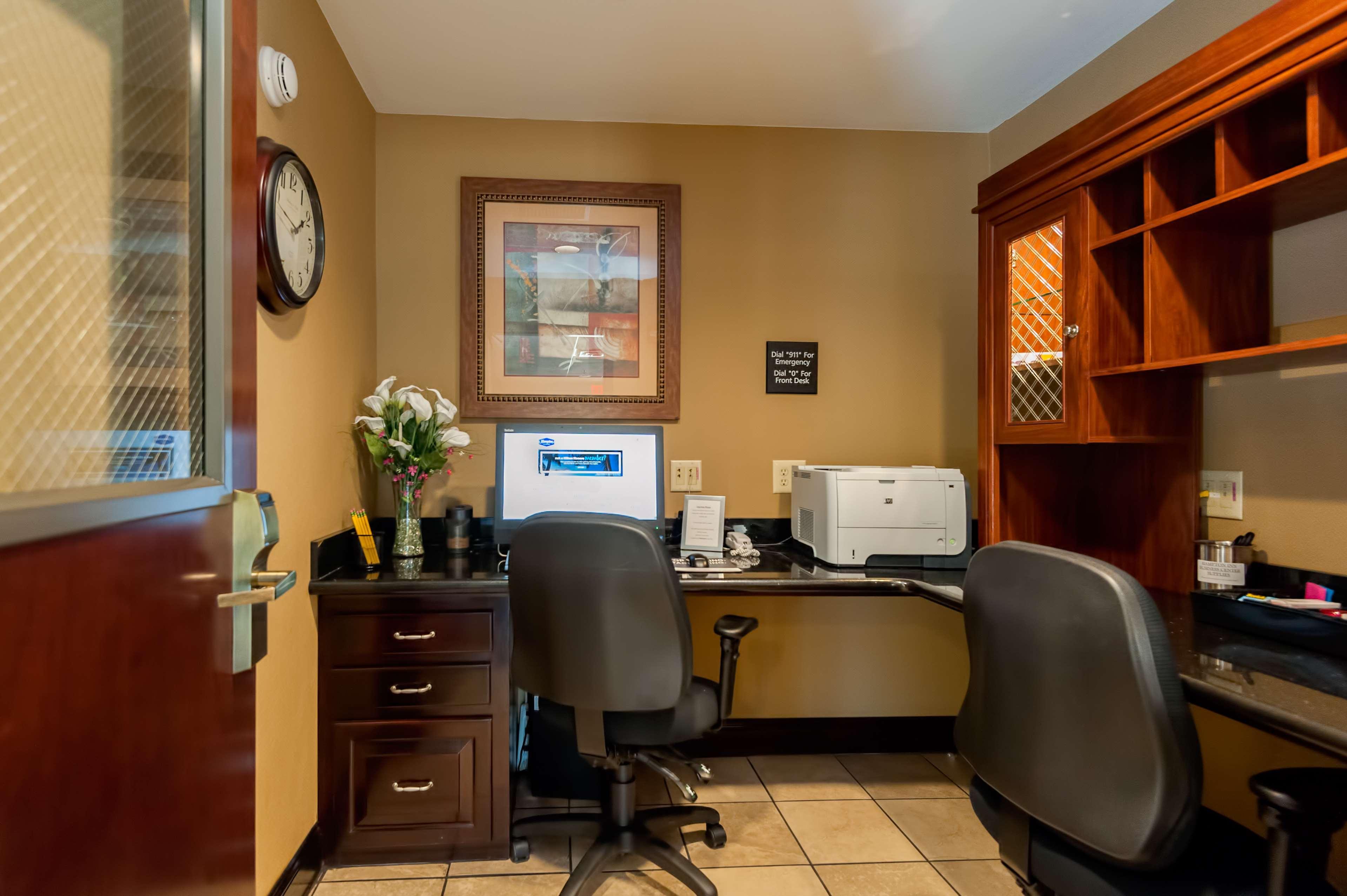 Hampton Inn East Windsor Eksteriør bilde