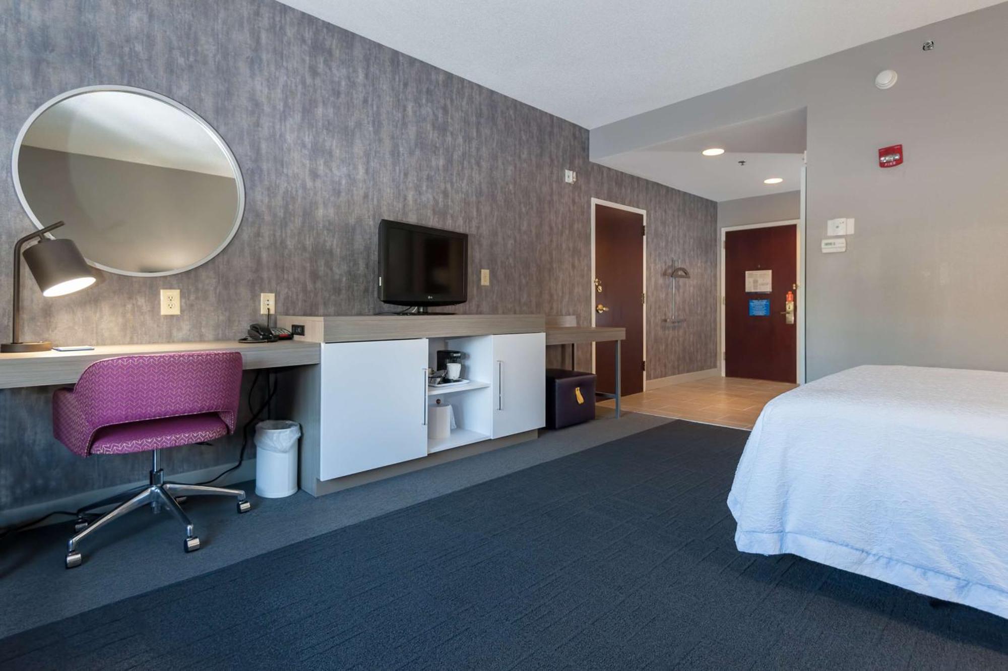 Hampton Inn East Windsor Eksteriør bilde