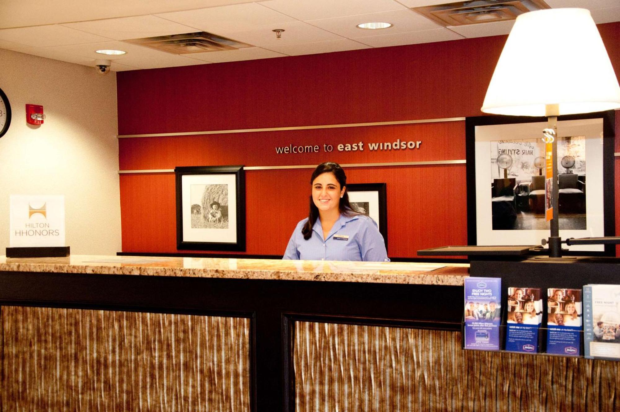 Hampton Inn East Windsor Eksteriør bilde