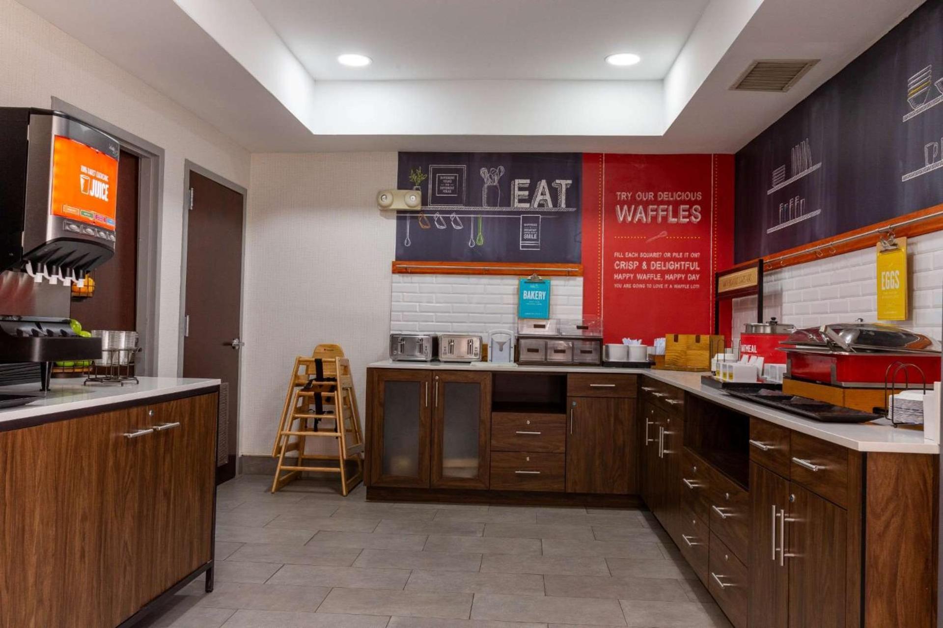 Hampton Inn East Windsor Eksteriør bilde